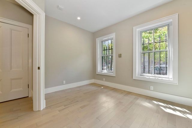 55 Clarendon St 1, Boston, MA 02116