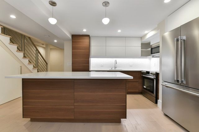 55 Clarendon St 1, Boston, MA 02116