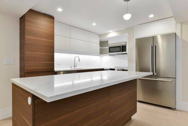 55 Clarendon St 1, Boston, MA 02116