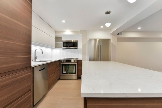 55 Clarendon St 1, Boston, MA 02116