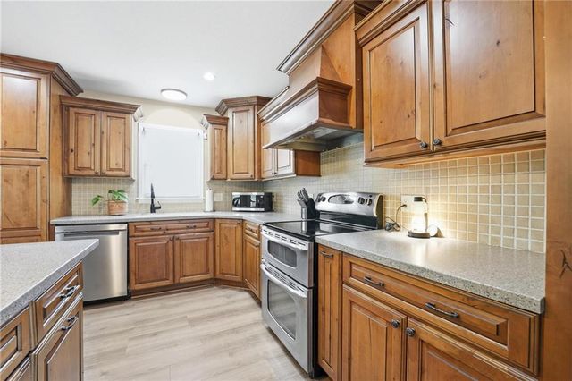 15410 NE 186th Street, Holt, MO 64048