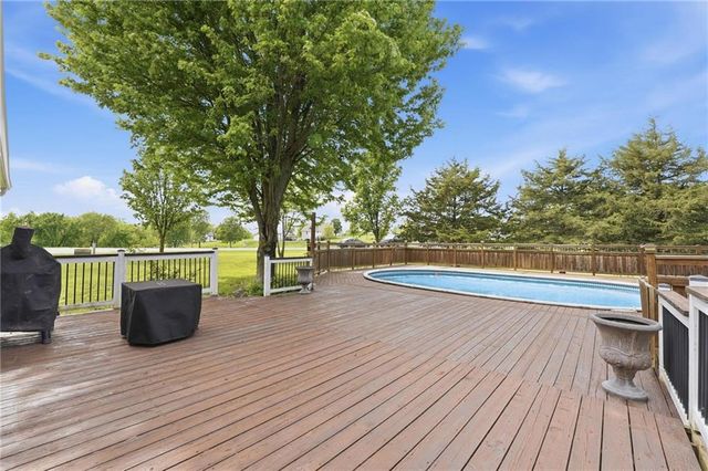 15410 NE 186th Street, Holt, MO 64048