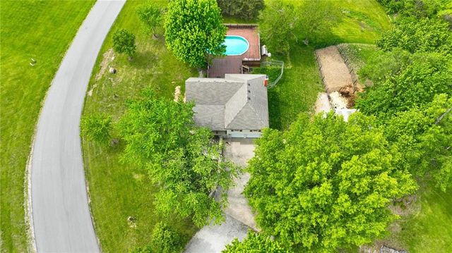 15410 NE 186th Street, Holt, MO 64048