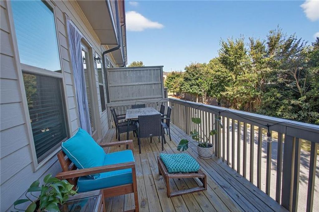 Image 10 of property listing at 1956 Skyfall NE Circle, Atlanta, GA 30319