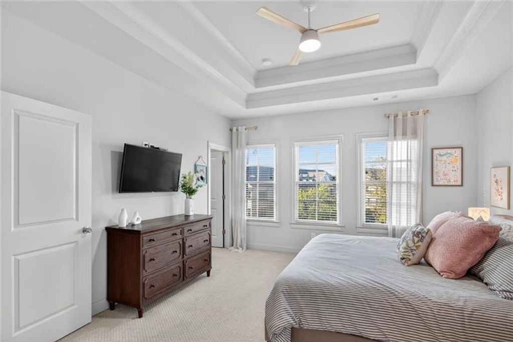 Image 15 of property listing at 1956 Skyfall NE Circle, Atlanta, GA 30319