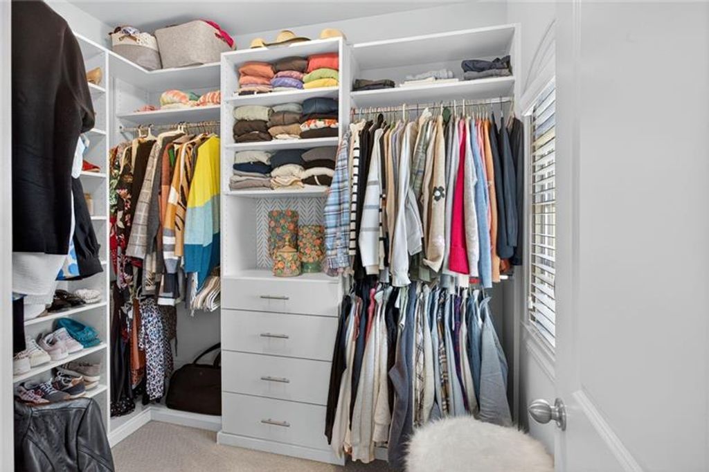 Image 17 of property listing at 1956 Skyfall NE Circle, Atlanta, GA 30319