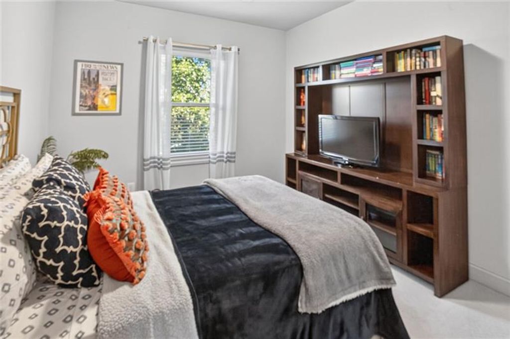 Image 27 of property listing at 1956 Skyfall NE Circle, Atlanta, GA 30319