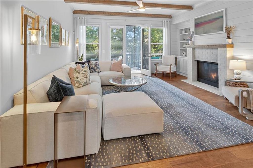 Image 3 of property listing at 1956 Skyfall NE Circle, Atlanta, GA 30319