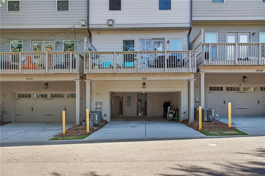 Image 37 of property listing at 1956 Skyfall NE Circle, Atlanta, GA 30319