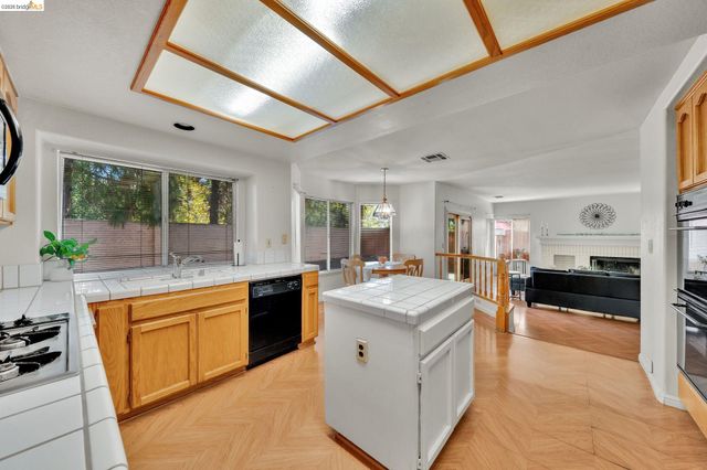 4437 Rock Island Dr, Antioch, CA 94509