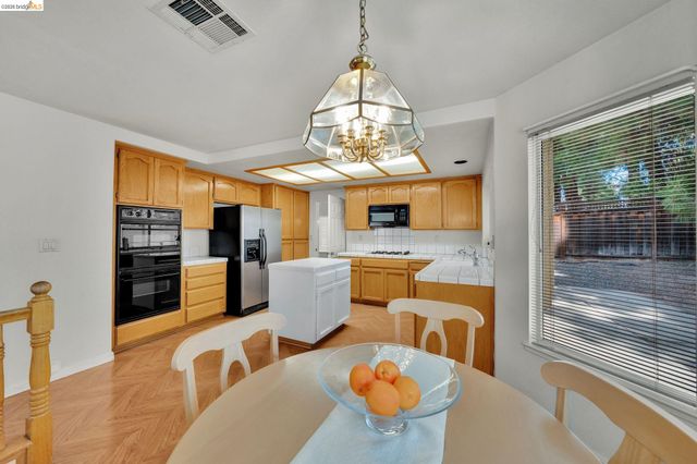 4437 Rock Island Dr, Antioch, CA 94509