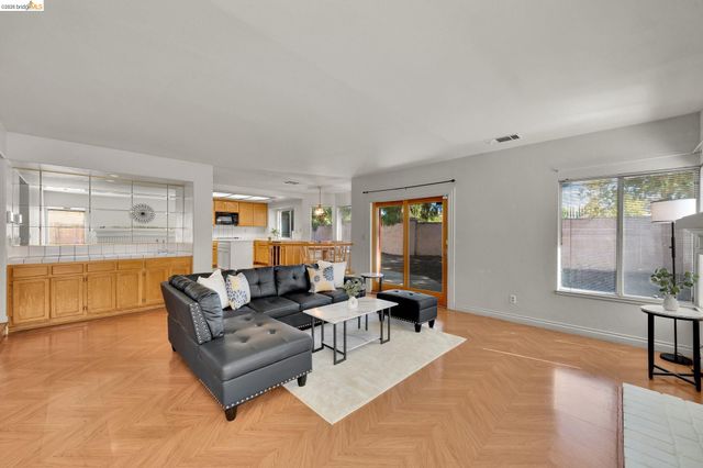 4437 Rock Island Dr, Antioch, CA 94509