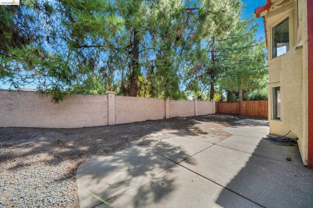 4437 Rock Island Dr, Antioch, CA 94509