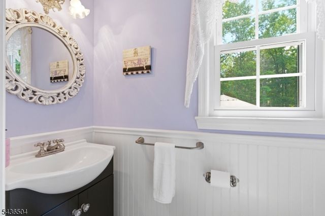 72 Kiva Pl, Branchburg Twp., NJ 08876