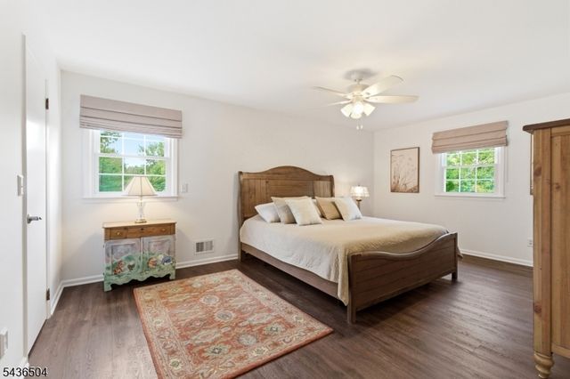 72 Kiva Pl, Branchburg Twp., NJ 08876