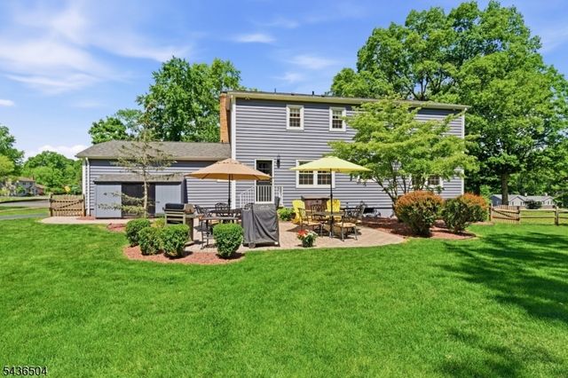 72 Kiva Pl, Branchburg Twp., NJ 08876