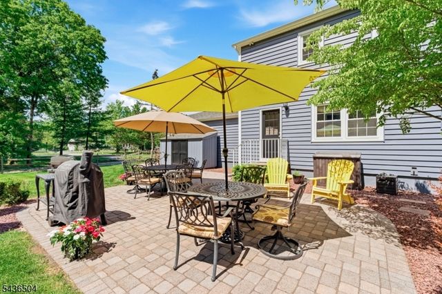 72 Kiva Pl, Branchburg Twp., NJ 08876