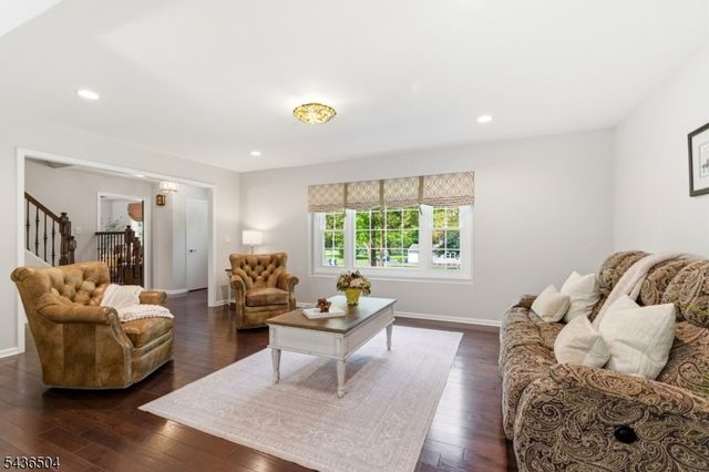 72 Kiva Pl, Branchburg Twp., NJ 08876