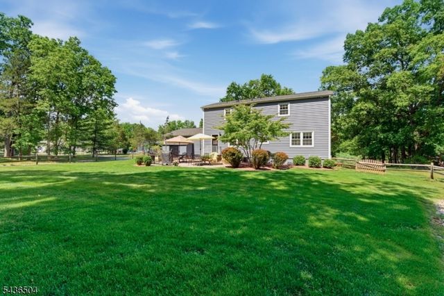 72 Kiva Pl, Branchburg Twp., NJ 08876