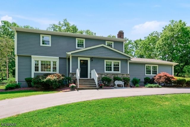 72 Kiva Pl, Branchburg Twp., NJ 08876