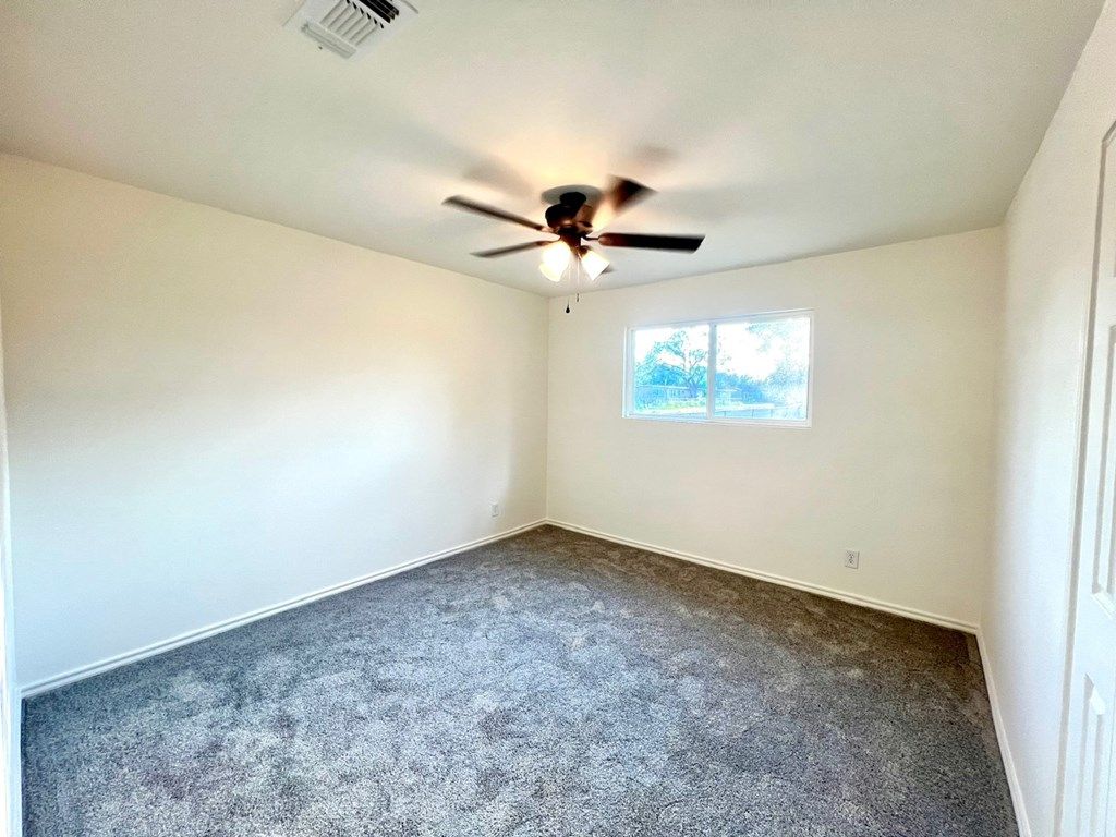 Image 9 of property listing at 1025 Woodruff St, San Angelo, TX 76905