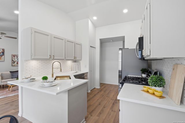 5822 Misty Glen, San Antonio, TX 78247