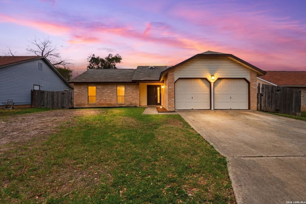 5822 Misty Glen, San Antonio, TX 78247