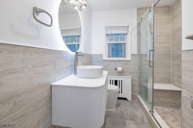 11 Adams St, Clifton City, NJ 07013