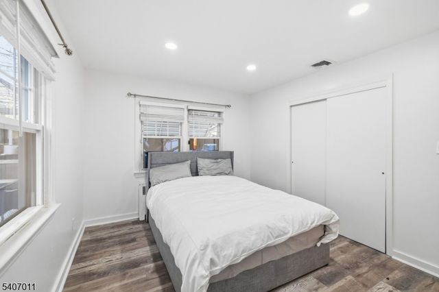 11 Adams St, Clifton City, NJ 07013