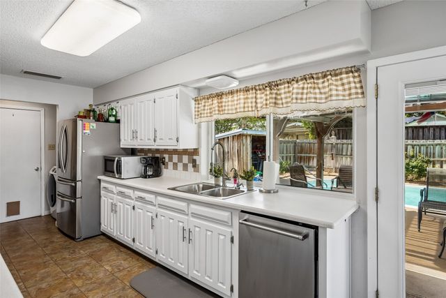1913 Richland Drive, Richardson, TX 75081