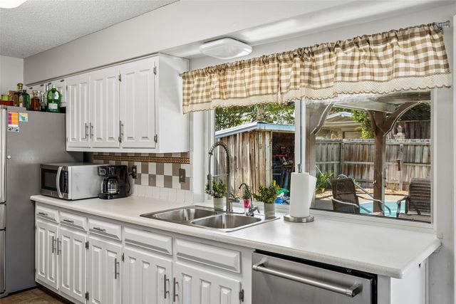 1913 Richland Drive, Richardson, TX 75081