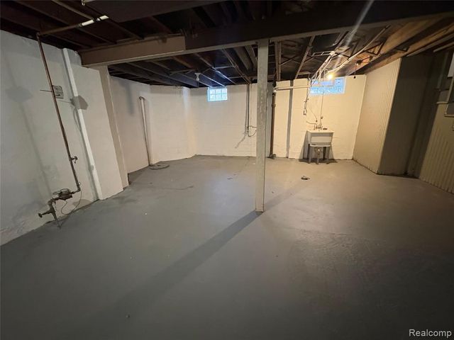 19479 Helen Street, Detroit, MI 48234