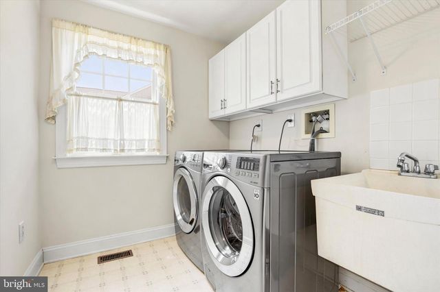 3678 HANCOCK LN, Doylestown, PA 18902