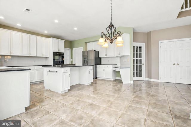 3678 HANCOCK LN, Doylestown, PA 18902