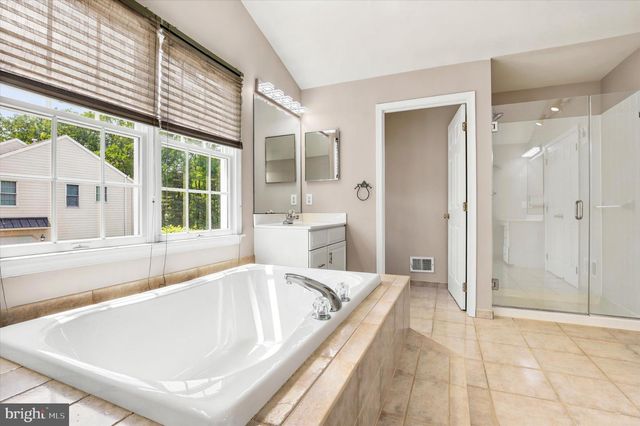 3678 HANCOCK LN, Doylestown, PA 18902