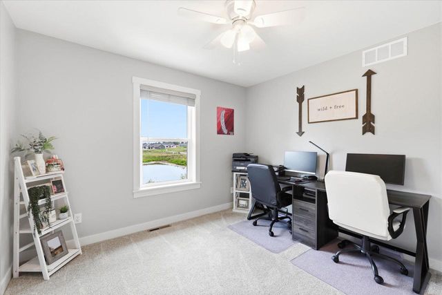 2601 ST THOMAS LANE, Neenah, WI 54956