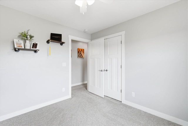 2601 ST THOMAS LANE, Neenah, WI 54956