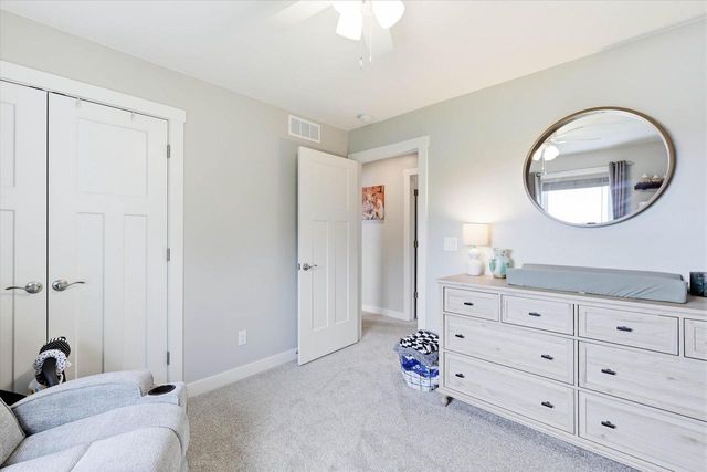 2601 ST THOMAS LANE, Neenah, WI 54956