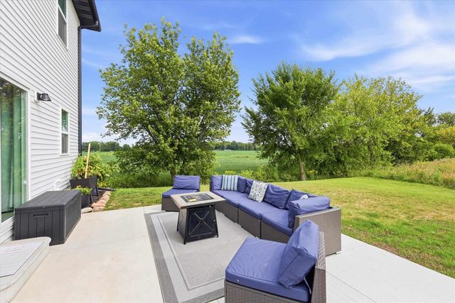 2601 ST THOMAS LANE, Neenah, WI 54956