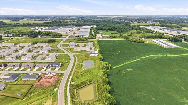 2601 ST THOMAS LANE, Neenah, WI 54956