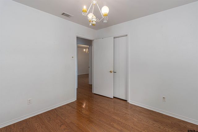 2930 Roanoke Ln, Tyler, TX 75701