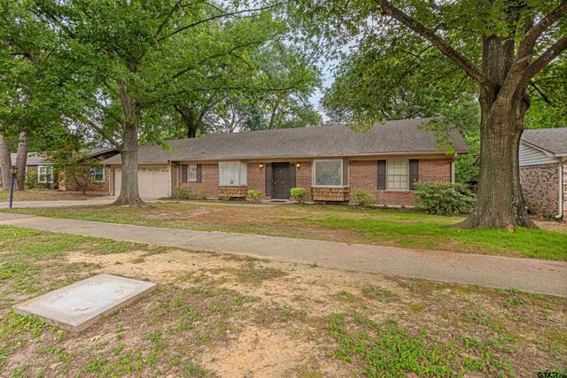 2930 Roanoke Ln, Tyler, TX 75701