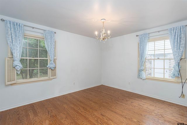 2930 Roanoke Ln, Tyler, TX 75701