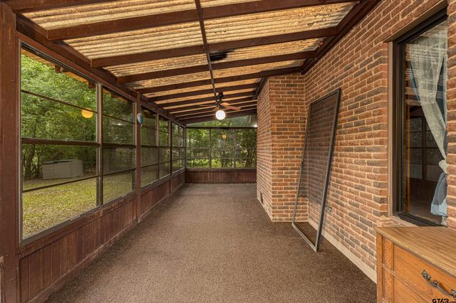 2930 Roanoke Ln, Tyler, TX 75701