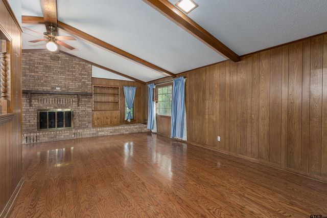 2930 Roanoke Ln, Tyler, TX 75701
