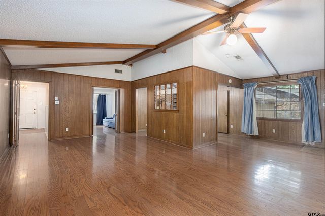 2930 Roanoke Ln, Tyler, TX 75701