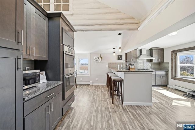 42 Woodside Drive, West Milford, NJ 07480