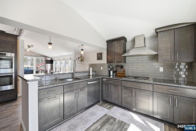 42 Woodside Drive, West Milford, NJ 07480