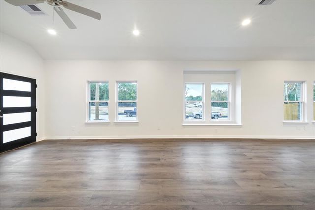 11703 Eclipse Drive, Willis, TX 77318