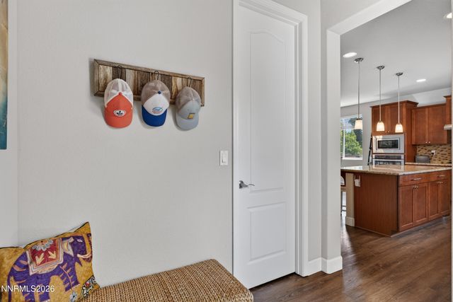 1752 Bella Casa Drive, Minden, NV 89423